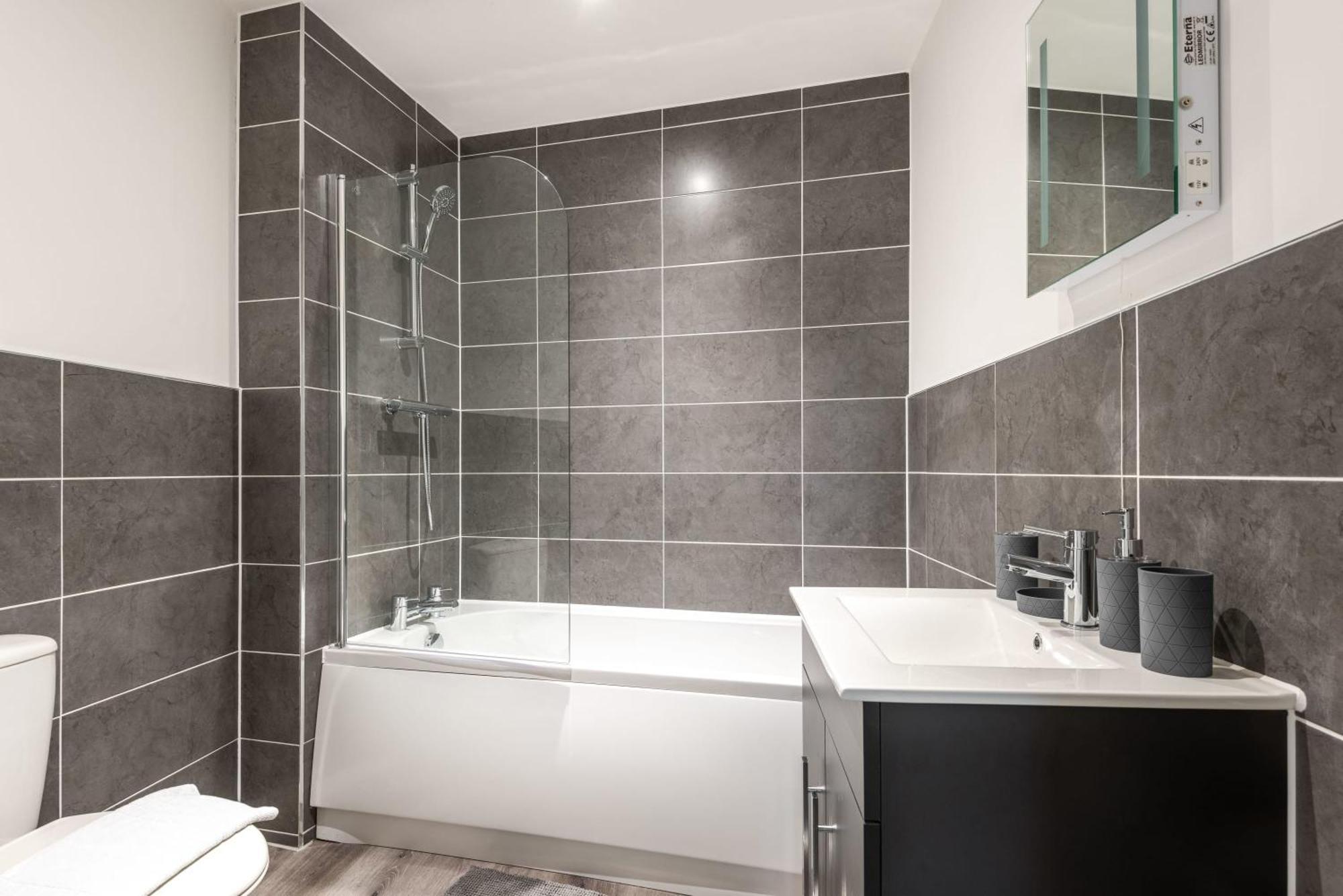 Lovely 1 Bedroom Apartment In Central Rotherham Esterno foto